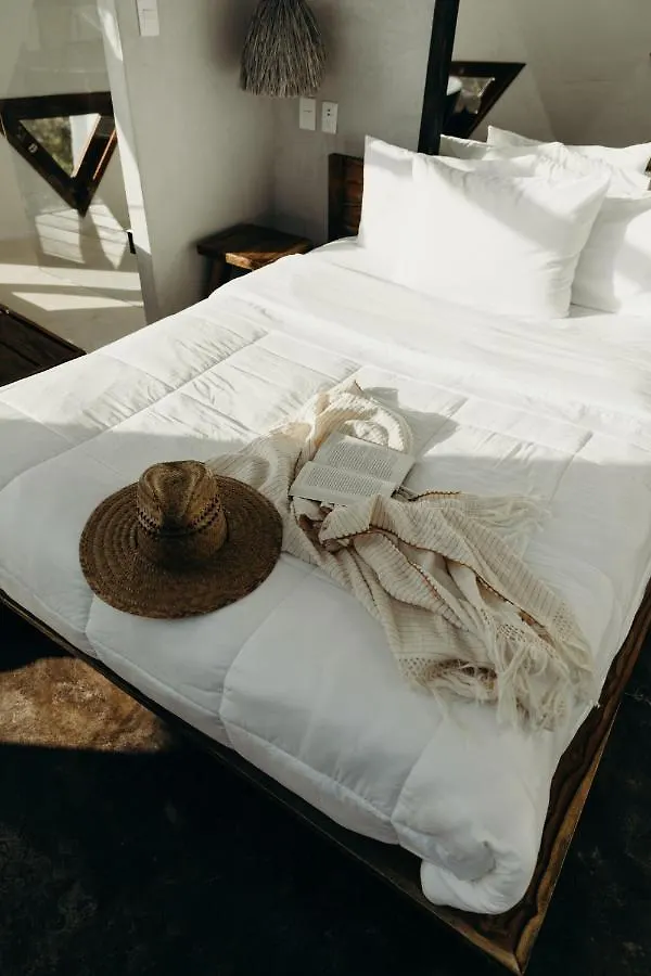 Hotel Mamasan Treehouses & Cabins Tulum Pueblo