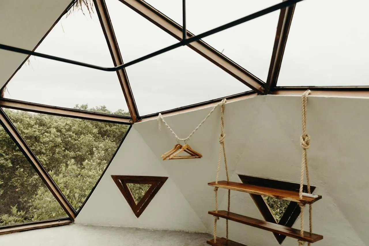 Mamasan Treehouses & Cabins Tulum Hotel